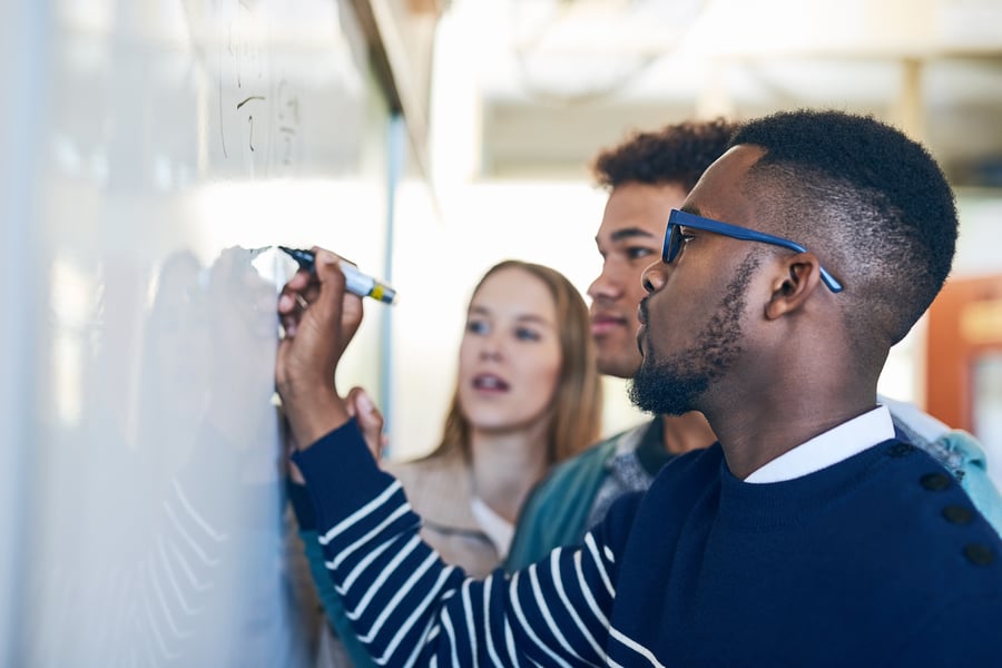 He'll-help-them-pass-this-semester-871203928_7170x4785 (1)